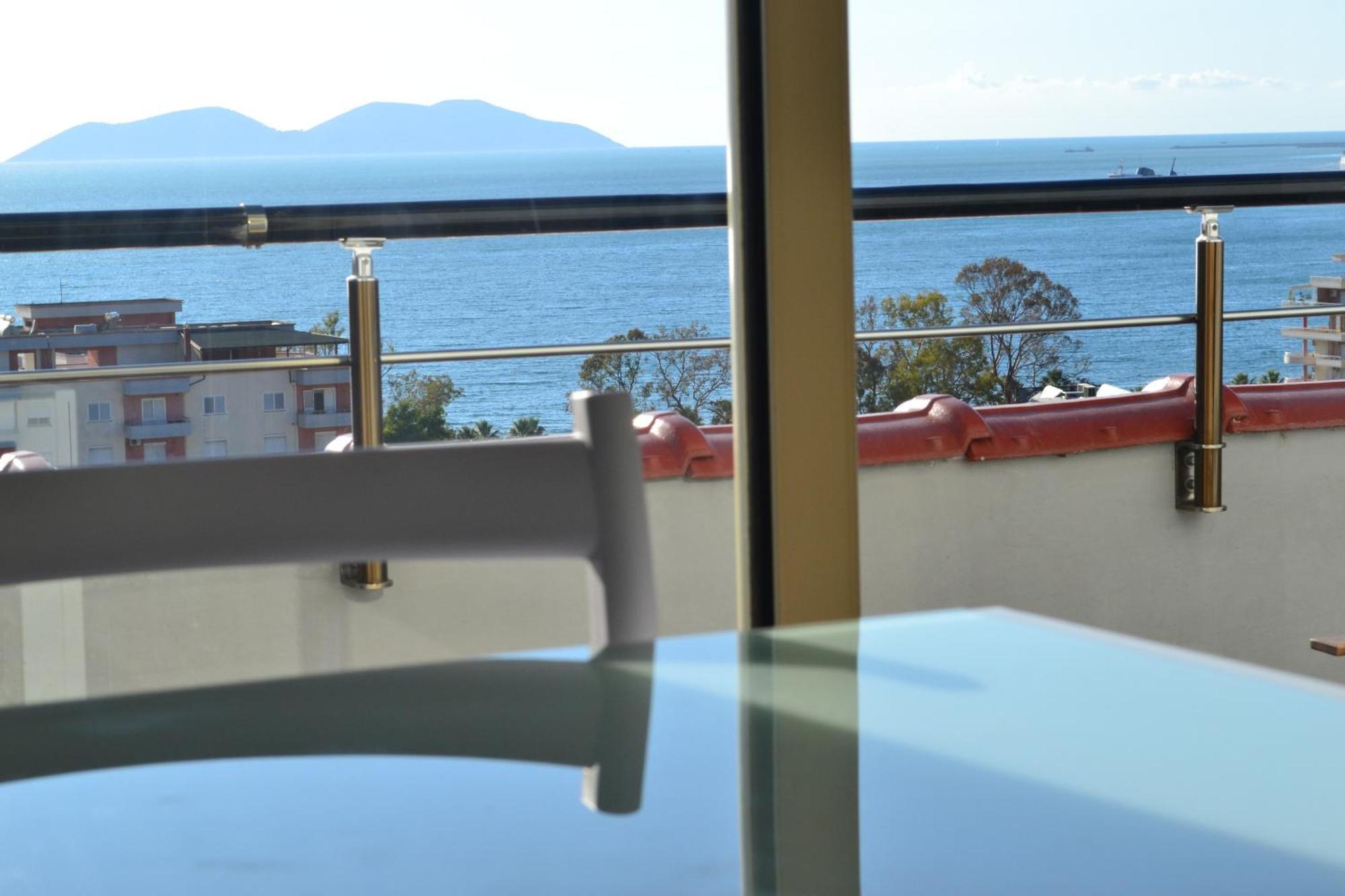Ferienwohnung Seaview Penthouse Terrace & Garage Vlorë Exterior foto
