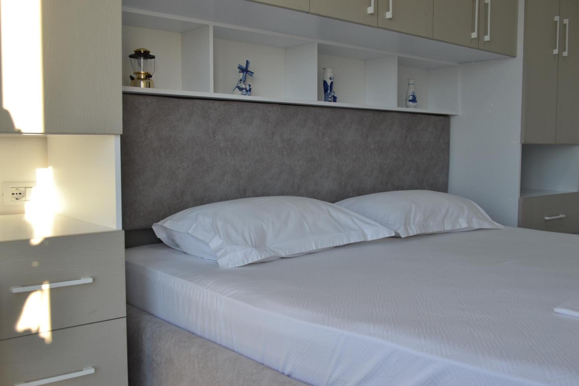 Ferienwohnung Seaview Penthouse Terrace & Garage Vlorë Exterior foto