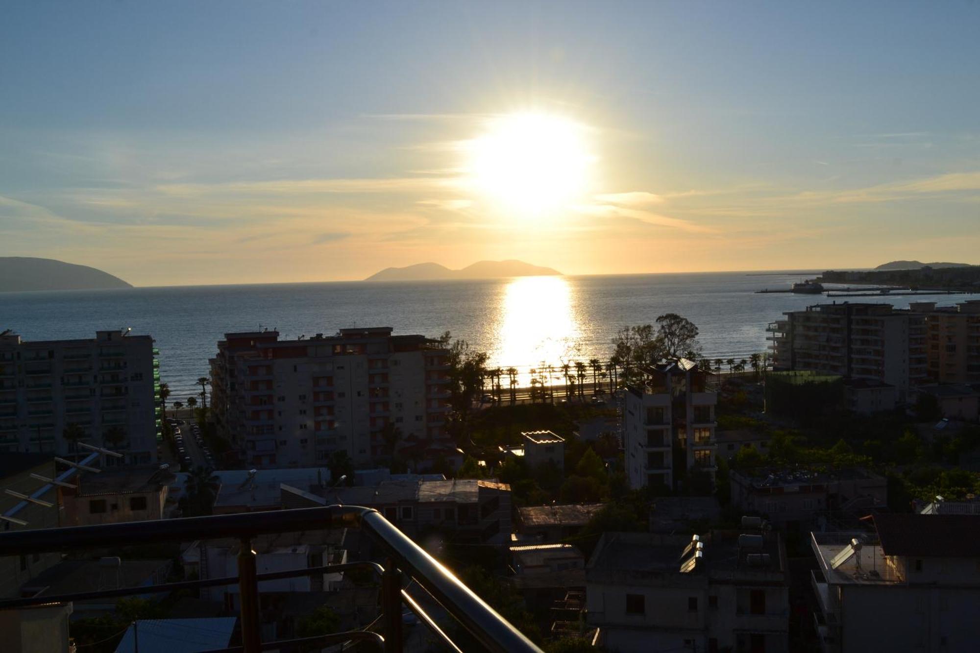 Ferienwohnung Seaview Penthouse Terrace & Garage Vlorë Exterior foto