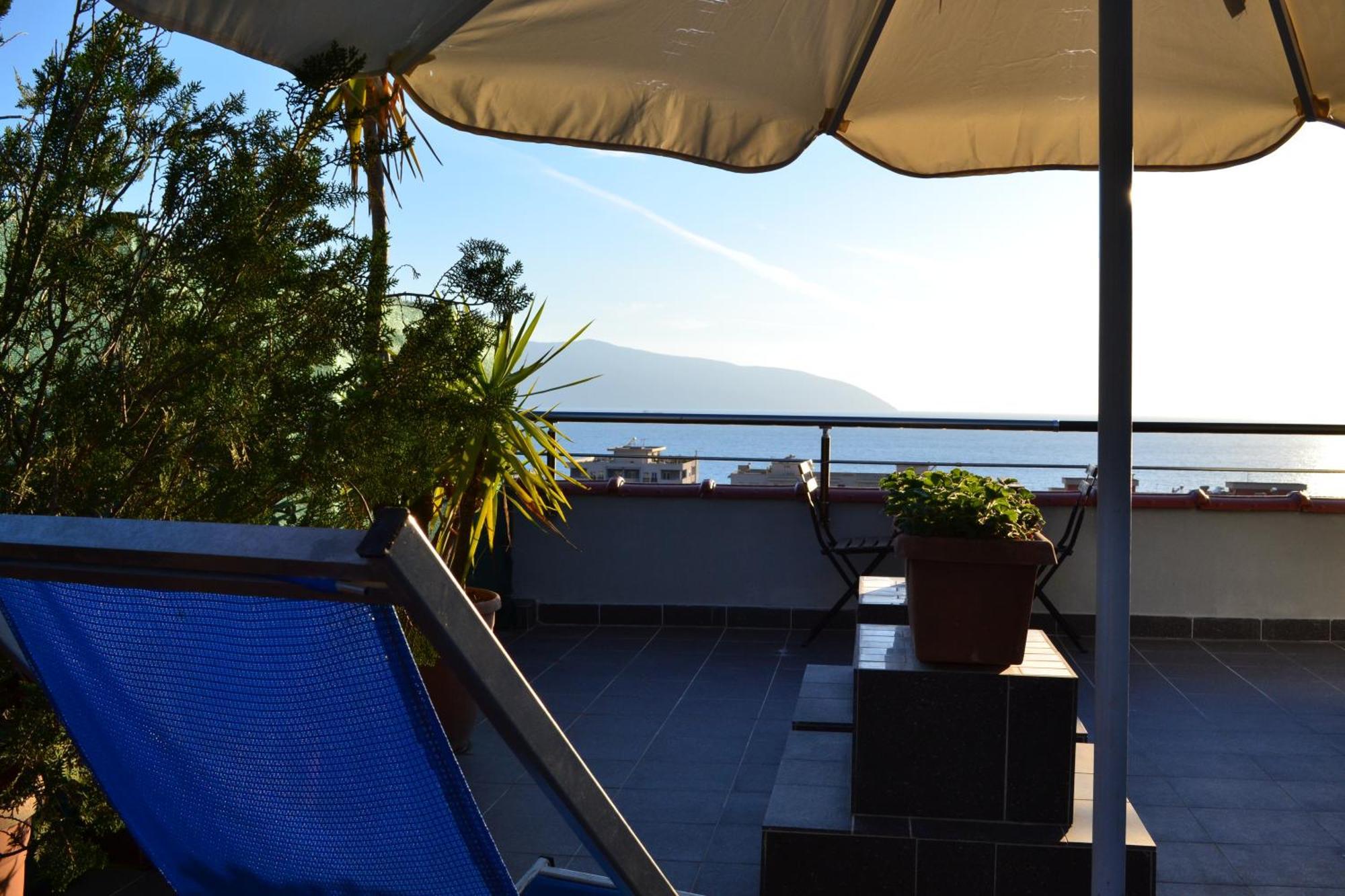Seaview Penthouse Terrace & Private Garage Vlorë Exterior foto